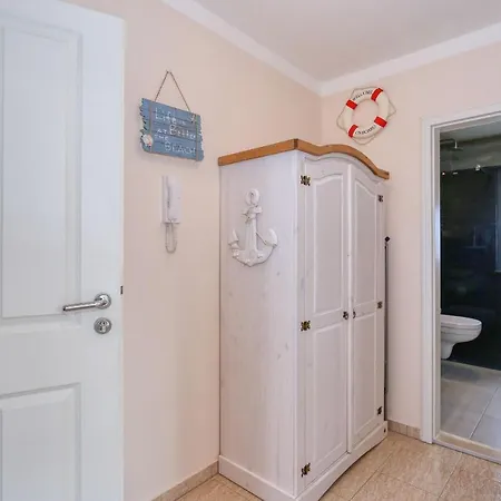 4 Modern Und Stilvoll Mit Balkon In Strandnaehe Zaton (Zadar)