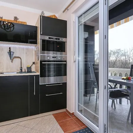 4 Modern Und Stilvoll Mit Balkon In Strandnaehe *