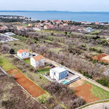 4 Modern Und Stilvoll Mit Balkon In Strandnaehe * Zaton (Zadar)