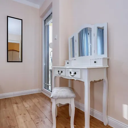 Lägenhet 4 Modern Und Stilvoll Mit Balkon In Strandnaehe *