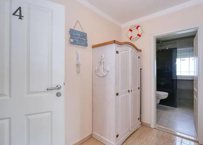 4 Modern Und Stilvoll Mit Balkon In Strandnaehe Zaton (Zadar)