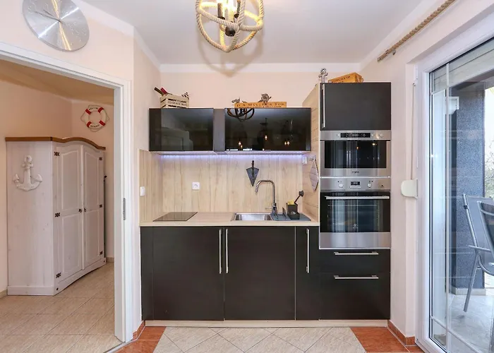 4 Modern Und Stilvoll Mit Balkon In Strandnaehe *